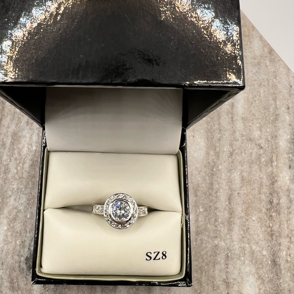 CbC Ring‎ SZ 8. NIB - Picture 5 of 5